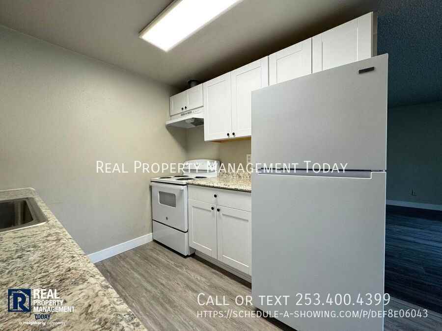 1414 Josephine Ct Se - Photo 7 of 14