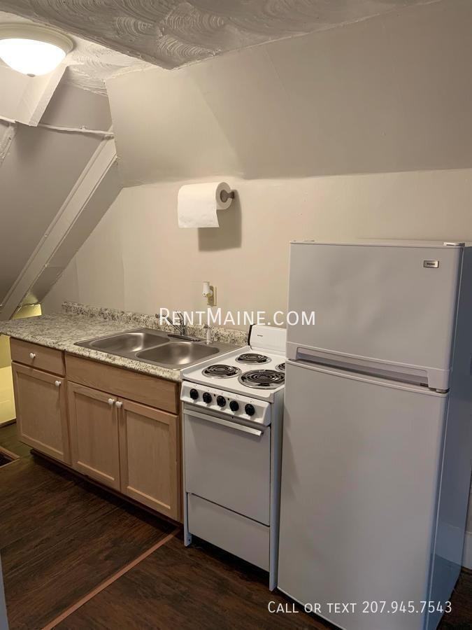 204 Maple St #3 - Photo 4 of 13