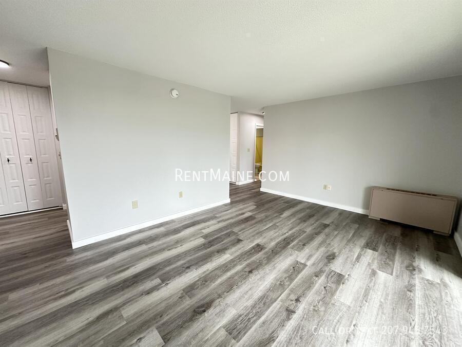 43 Longrale Park Apt J - Photo 5 of 13