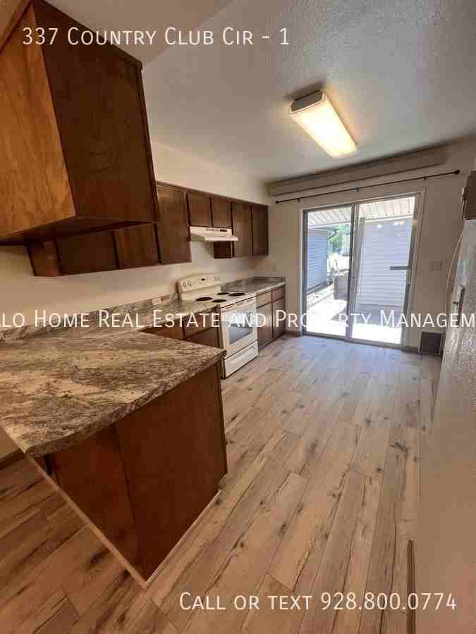 337 Country Club Cir #1 - Photo 3 of 10