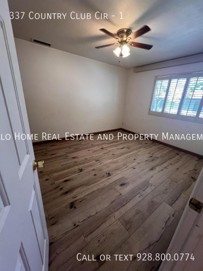 337 Country Club Cir #1 - Photo 5 of 10