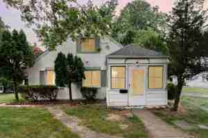 featured image of 1812 Chatham Dr