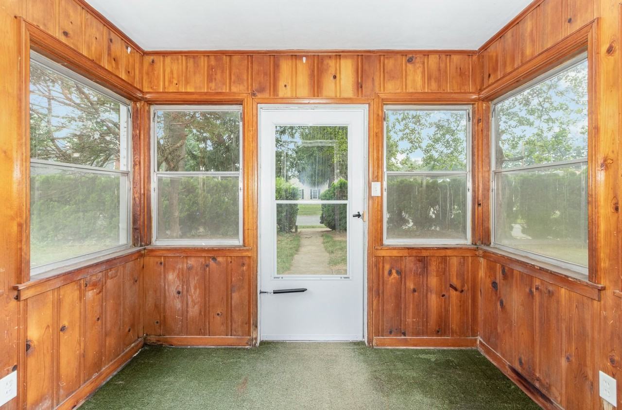 1812 Chatham Dr - Photo 6 of 27