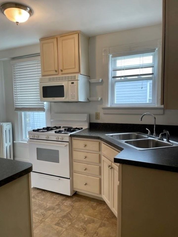 316 Geary Ave #2 - Photo 5 of 10