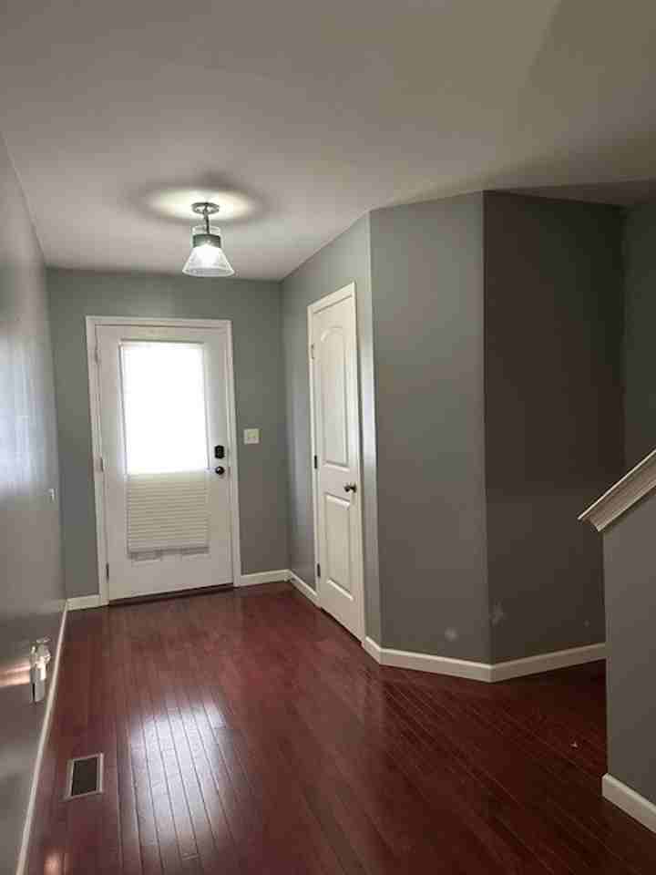 6402 Creekbend Dr - Photo 3 of 22