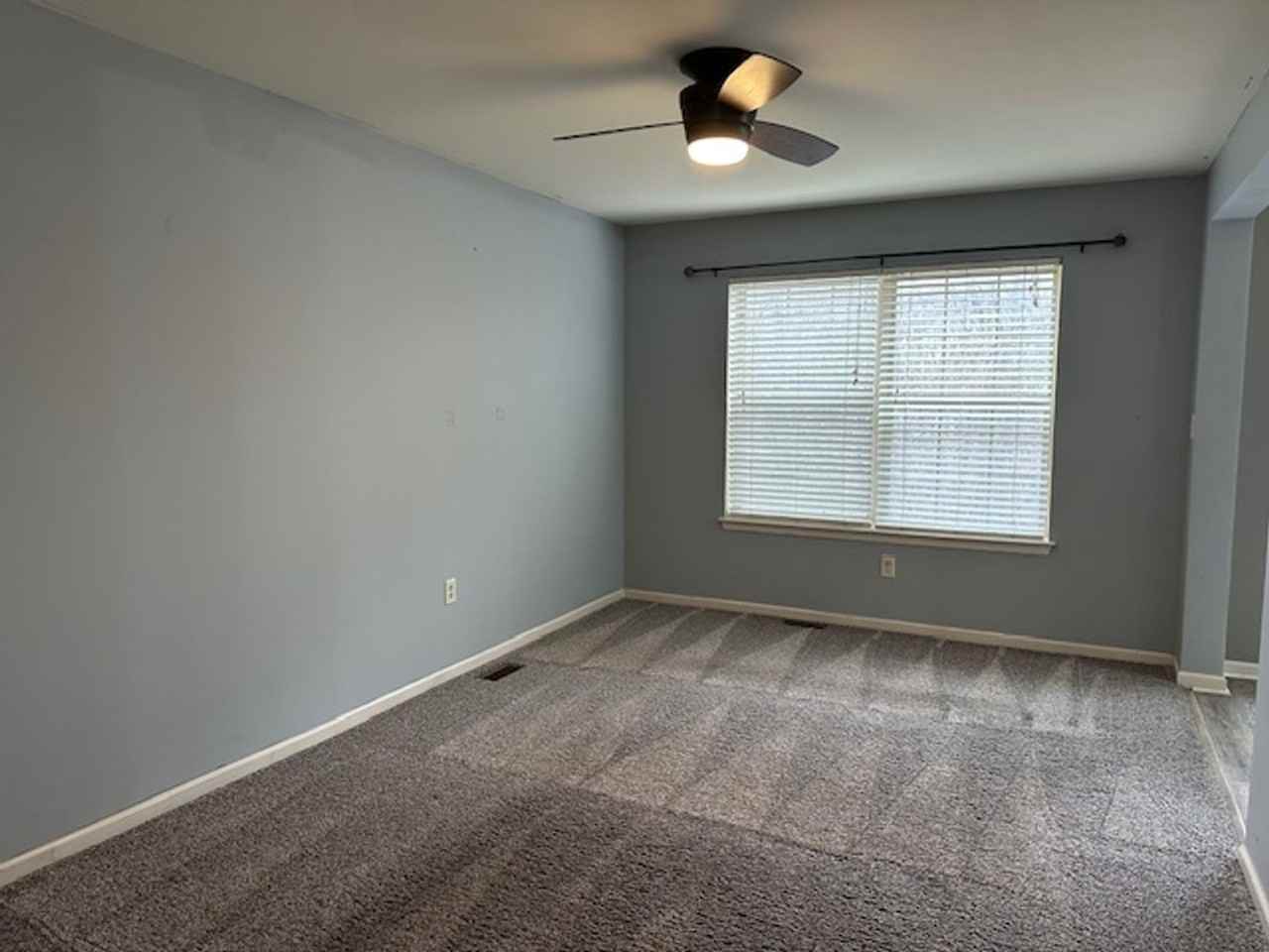 6402 Creekbend Dr - Photo 4 of 22