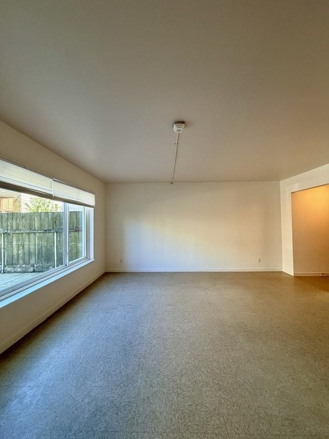 5540 California St #2 - Photo 6 of 9