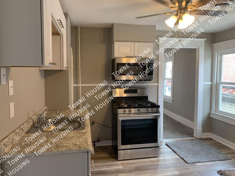 1139 Walden Ave - Photo 2 of 11