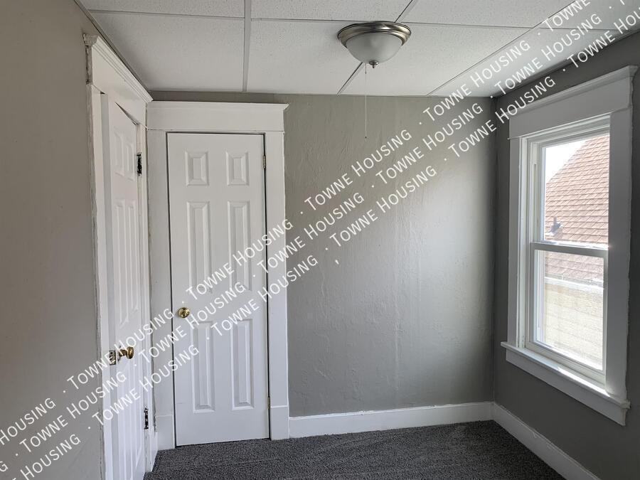 1139 Walden Ave - Photo 7 of 11