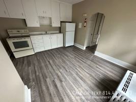 featured image of 239 E 10th St #4