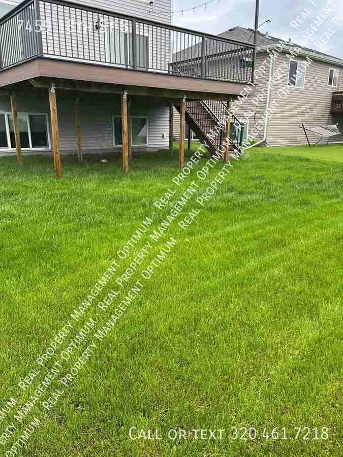 7459 18th St S - Photo 5 of 34