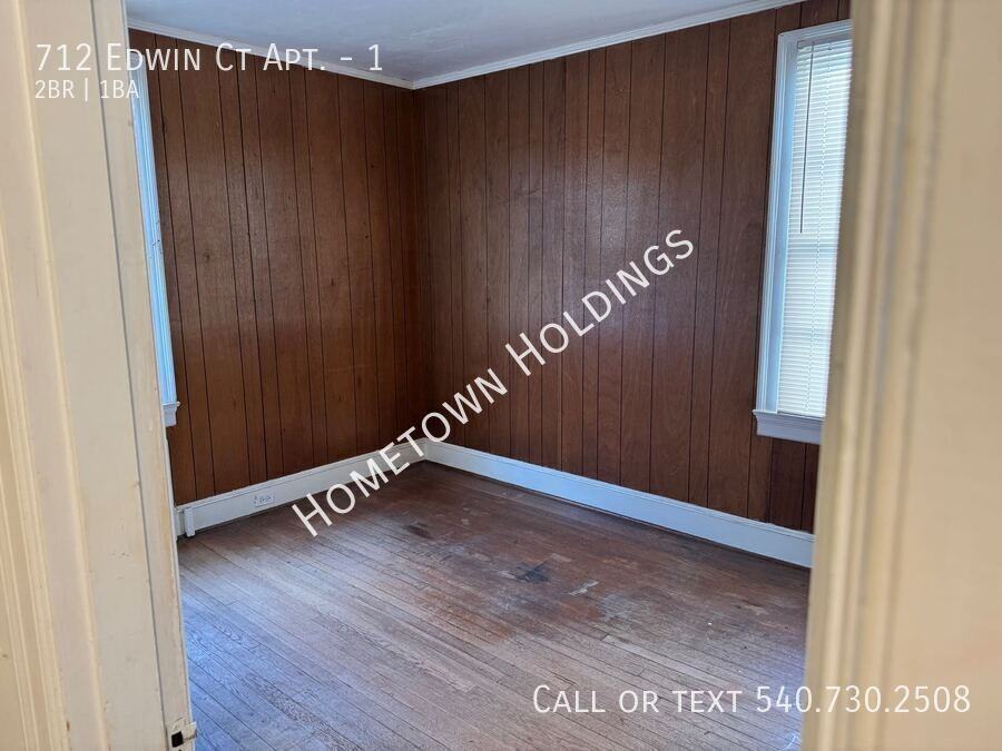 712 Edwin Ct #1 - Photo 4 of 7