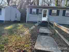 featured image of 1457 Aspen St