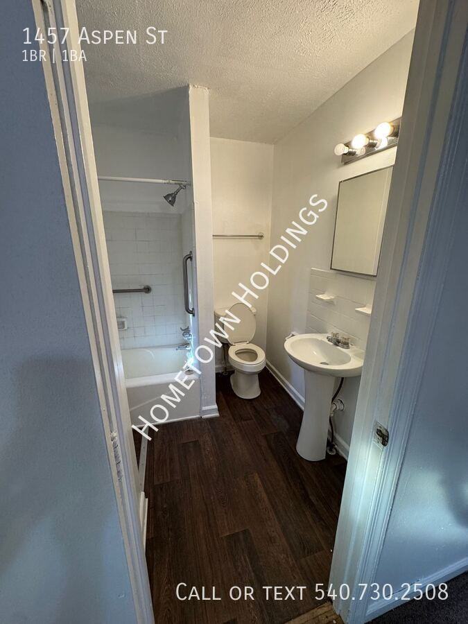 1457 Aspen St - Photo 2 of 6