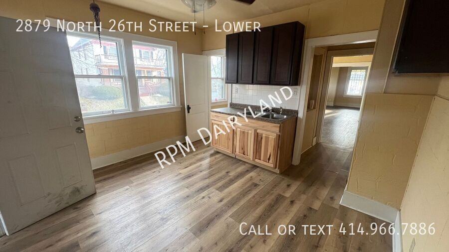 2879 N 26th St - Photo 6 of 9