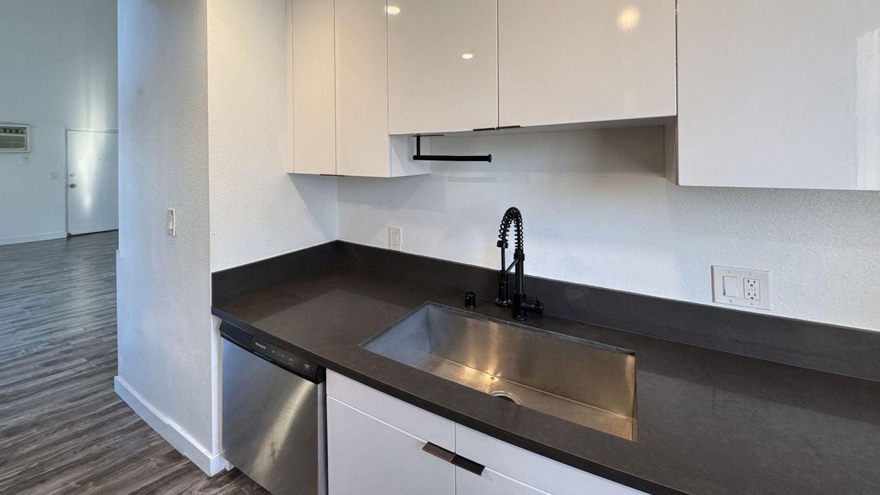 3710 Midvale Ave #210 - Photo 5 of 21