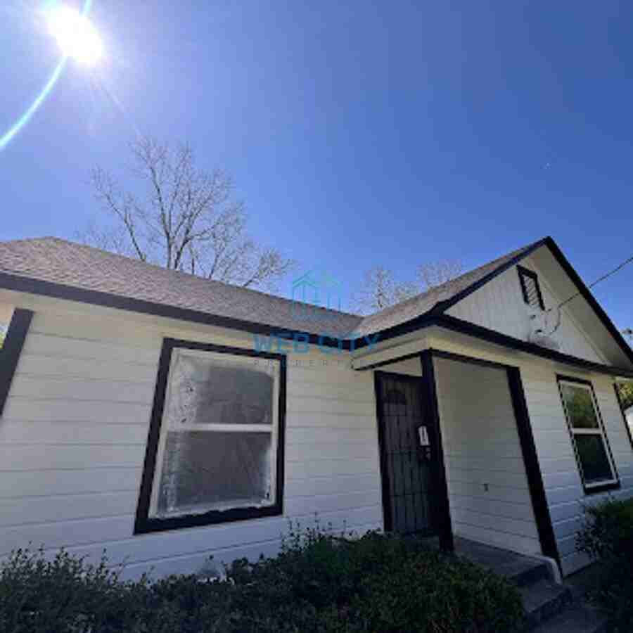 2620 Exline St - Photo 3 of 3