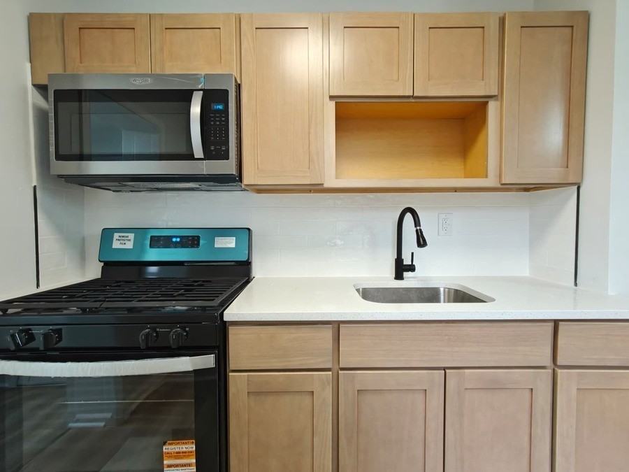 312 N 59th St - Photo 3 of 9