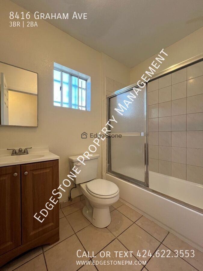 8416 Graham Ave - Photo 5 of 18