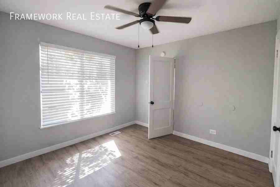 1468 Ivanhoe St - Photo 7 of 11