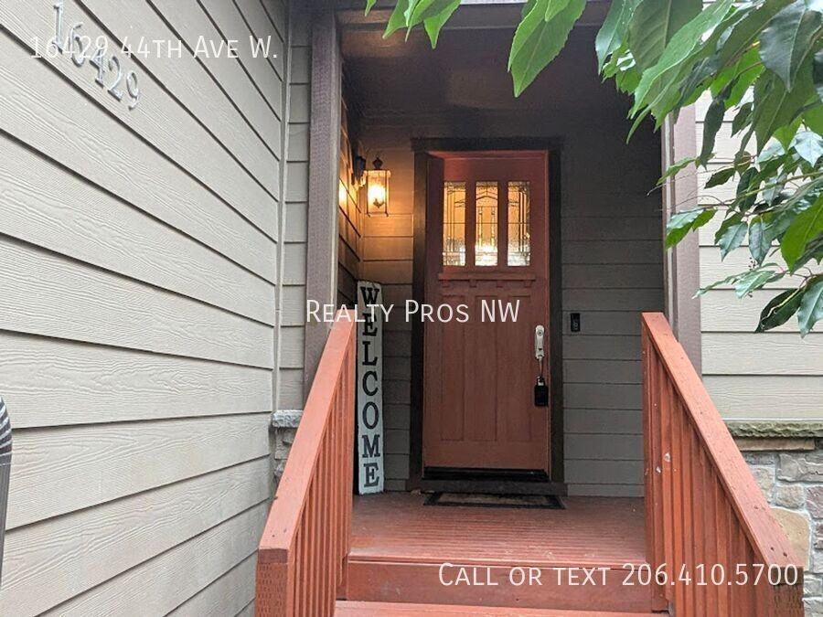 16429 44th Ave W - Photo 2 of 41