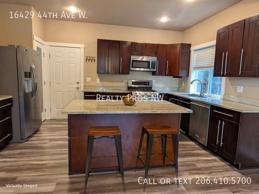 16429 44th Ave W - Photo 4 of 41