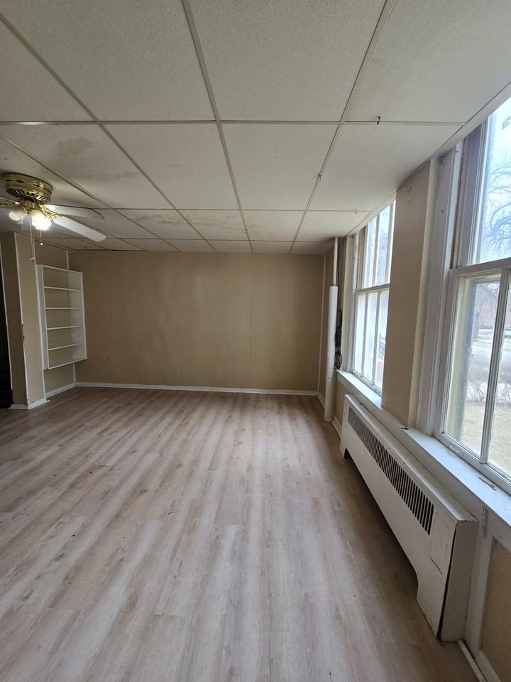 218 S Maryland St #15 - Photo 2 of 10