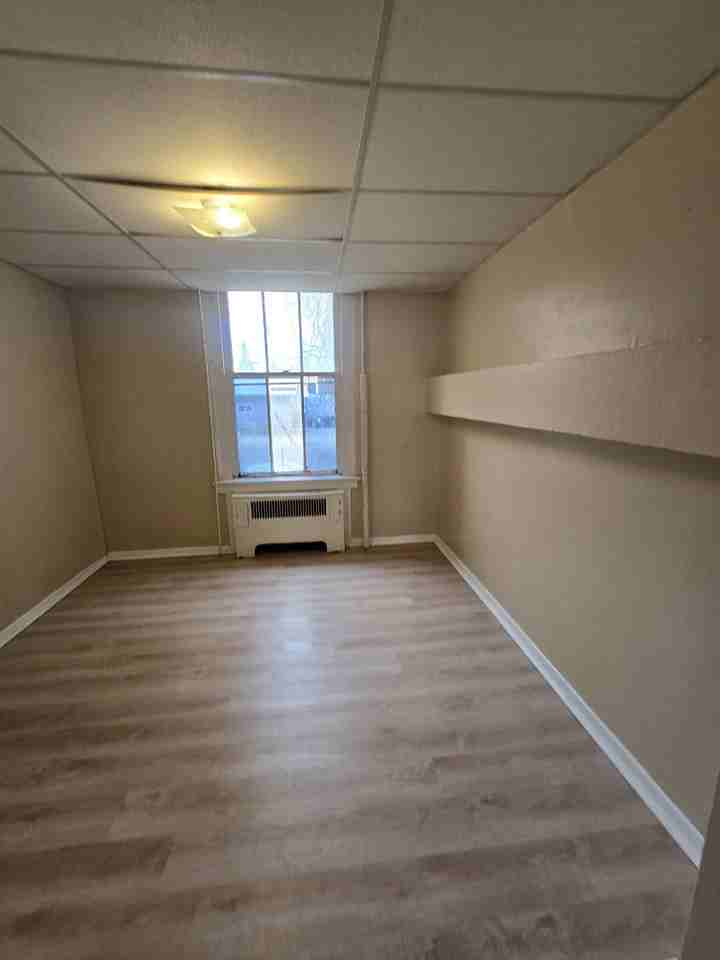 218 S Maryland St #15 - Photo 6 of 10