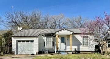 featured image of 209 W 2nd St