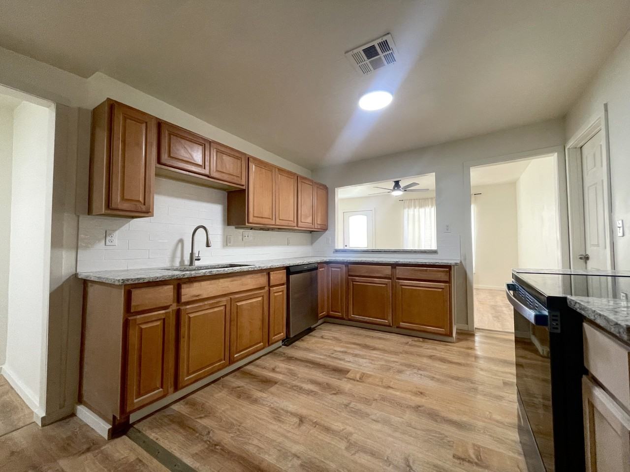 209 W 2nd St - Photo 2 of 13