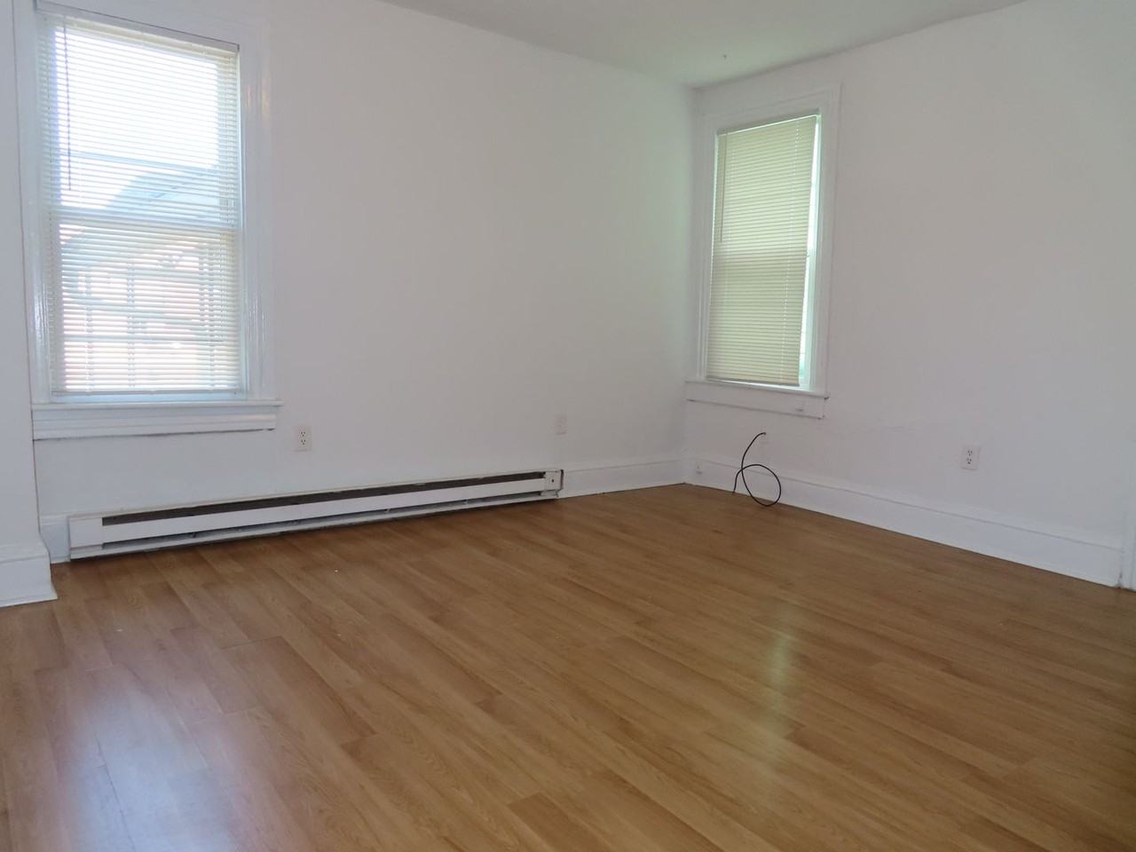 1046 Northampton St #2-2ndFL - Photo 5 of 13