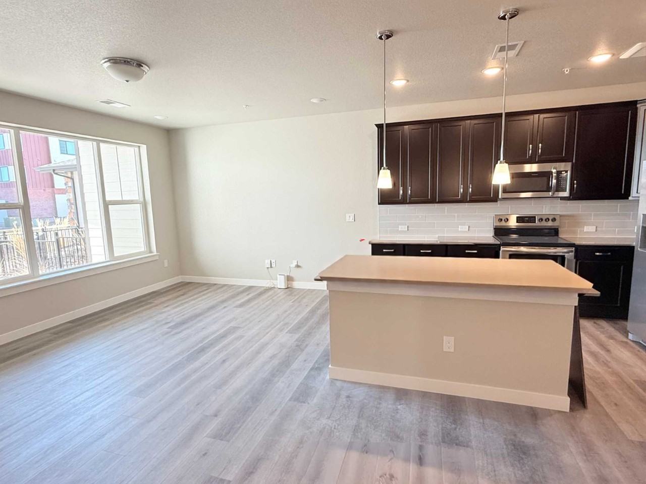 914 Schlagel St #4 - Photo 3 of 19