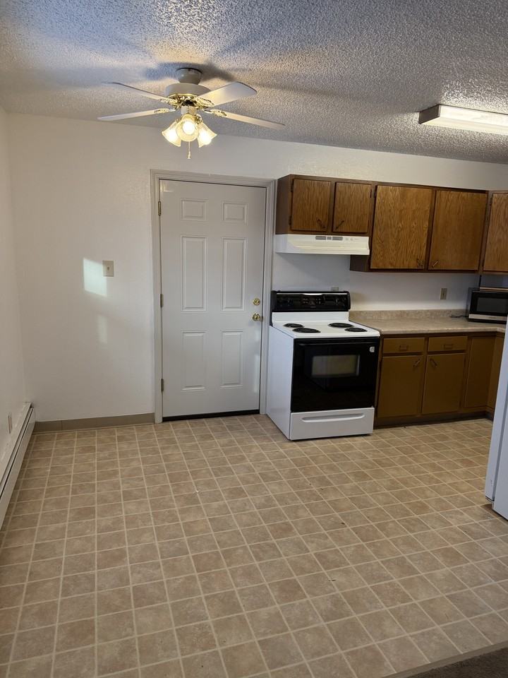 2663 Turner St #5 - Photo 4 of 26