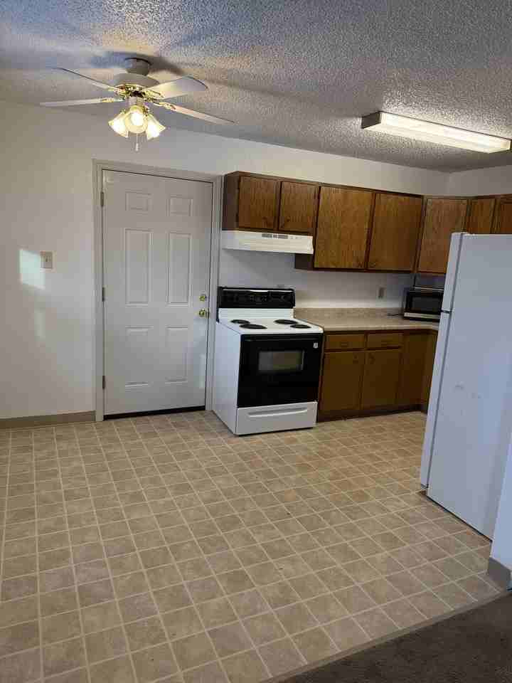 2663 Turner St #5 - Photo 5 of 26