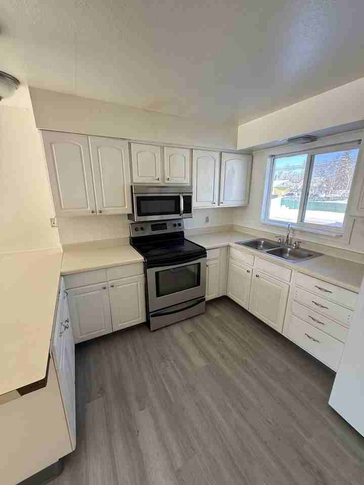 829 17th Ave #150 - Photo 4 of 19