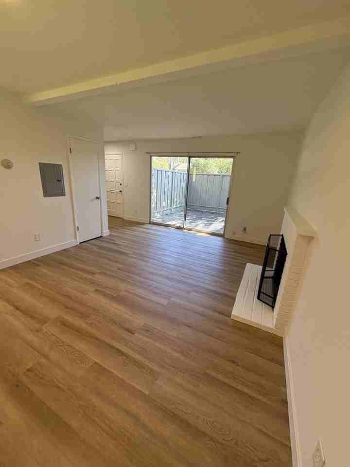 230 San Andreas Dr #A - Photo 5 of 19