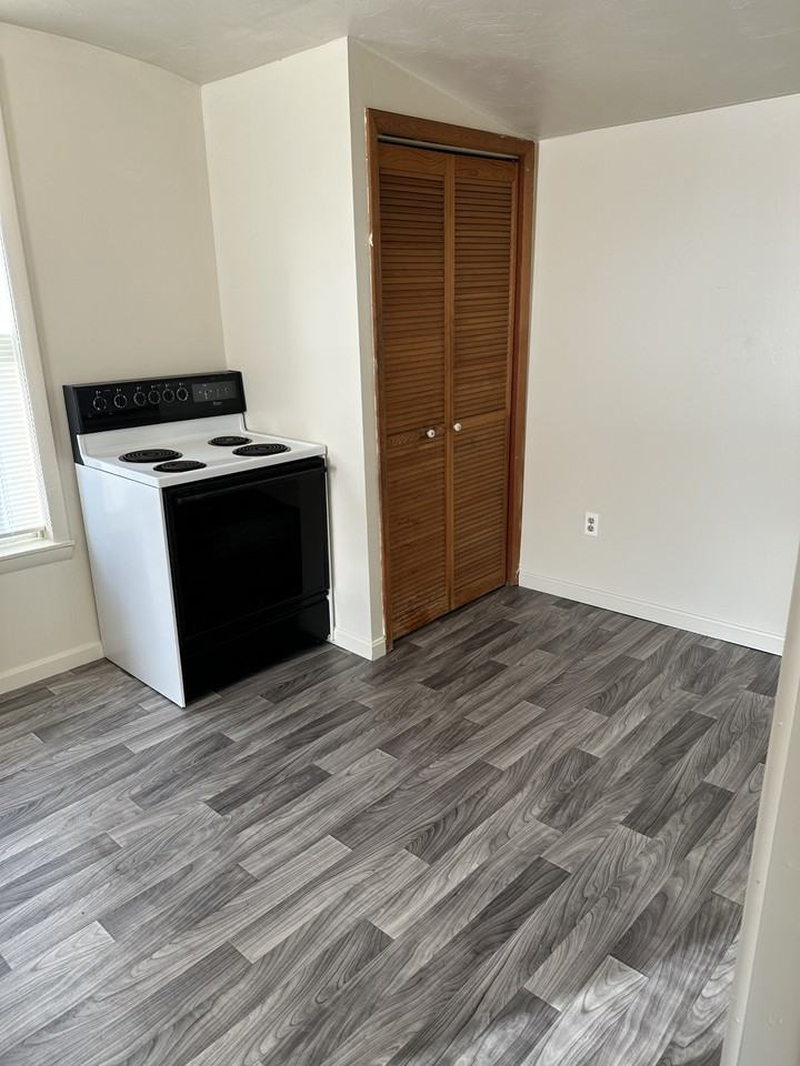 10 8,Andchurch Street #8 - Photo 2 of 20