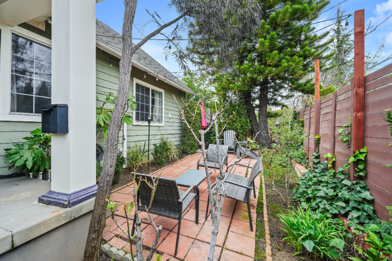 2302 Berkeley Ave - Photo 3 of 41