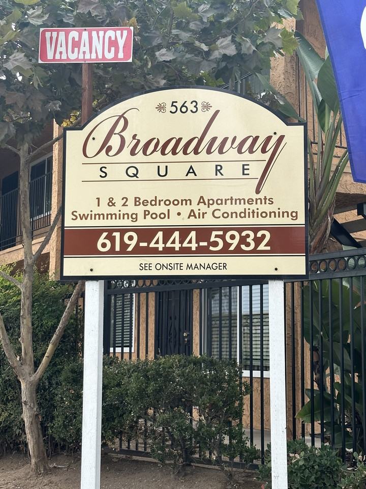 563 Broadway - Photo 4 of 5