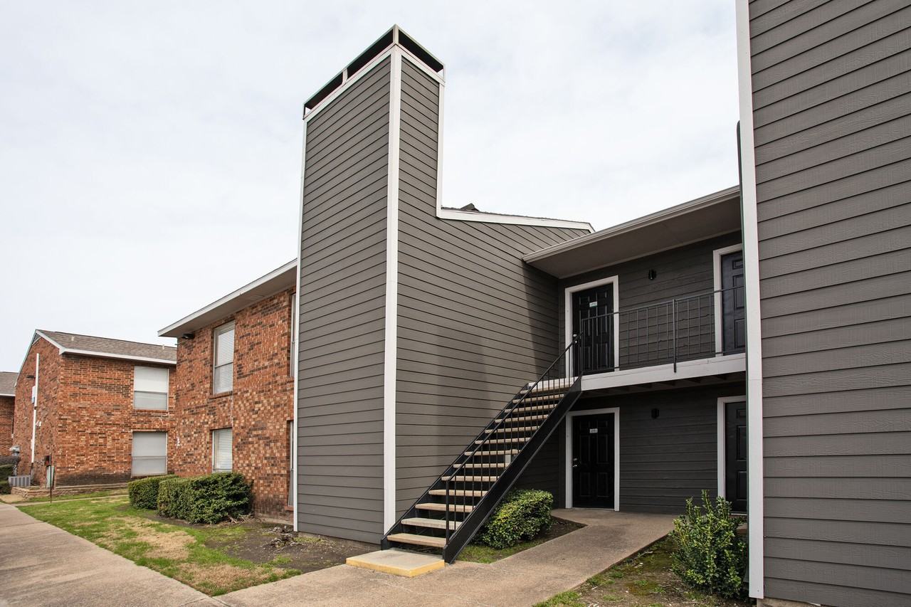 Creekstone - Photo 3 of 13