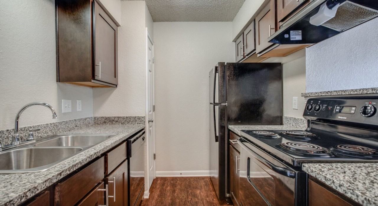 Creekstone - Photo 6 of 13