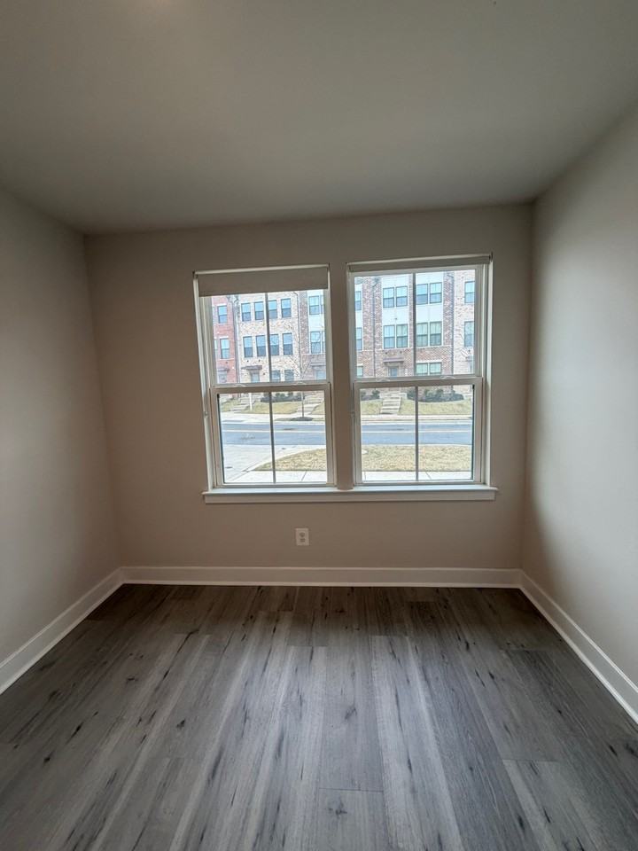 2816 Toles Park Dr - Photo 4 of 20