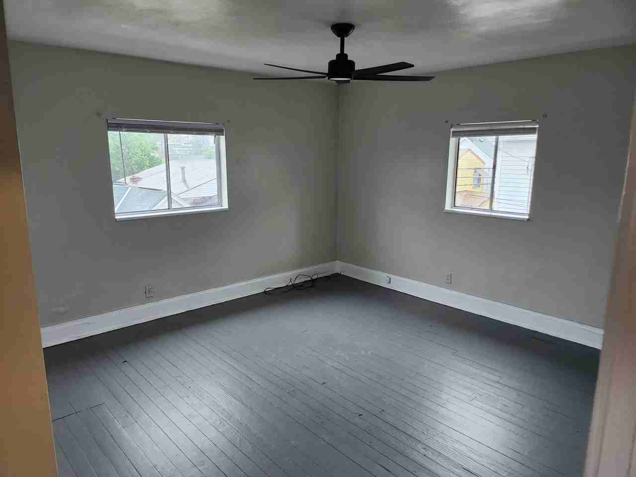 522 Center St - Photo 7 of 13