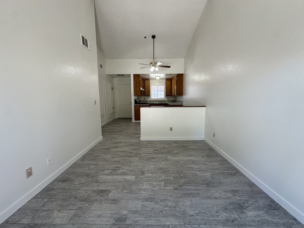 521 W D St - 519-I #519I - Photo 6 of 14