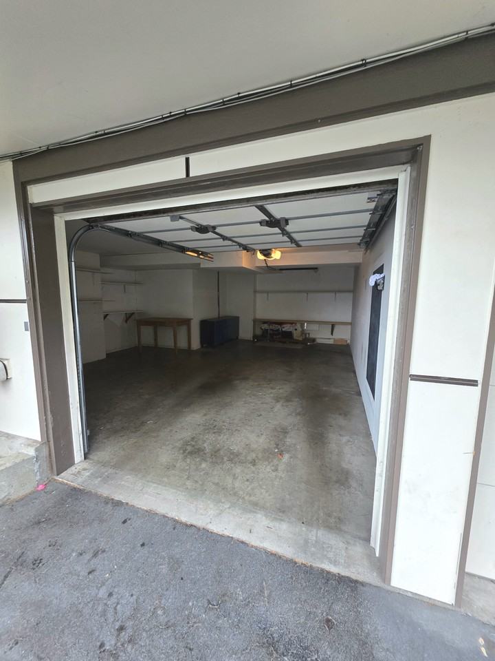 2012 Thorndyke Ave W #8 - Photo 5 of 20