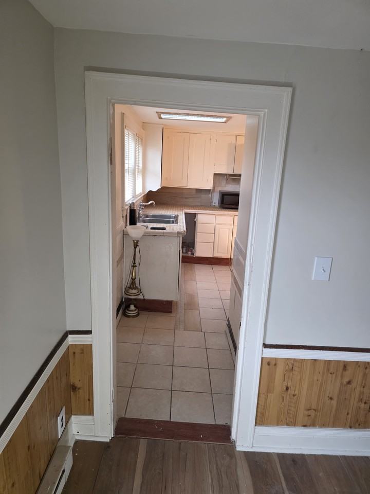 75 Ashland St #D - Photo 2 of 10