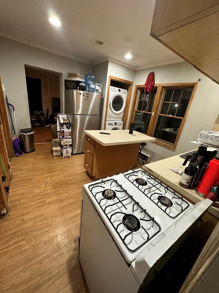 8 Delano Grv - Photo 2 of 10