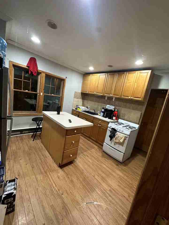 8 Delano Grv - Photo 3 of 10