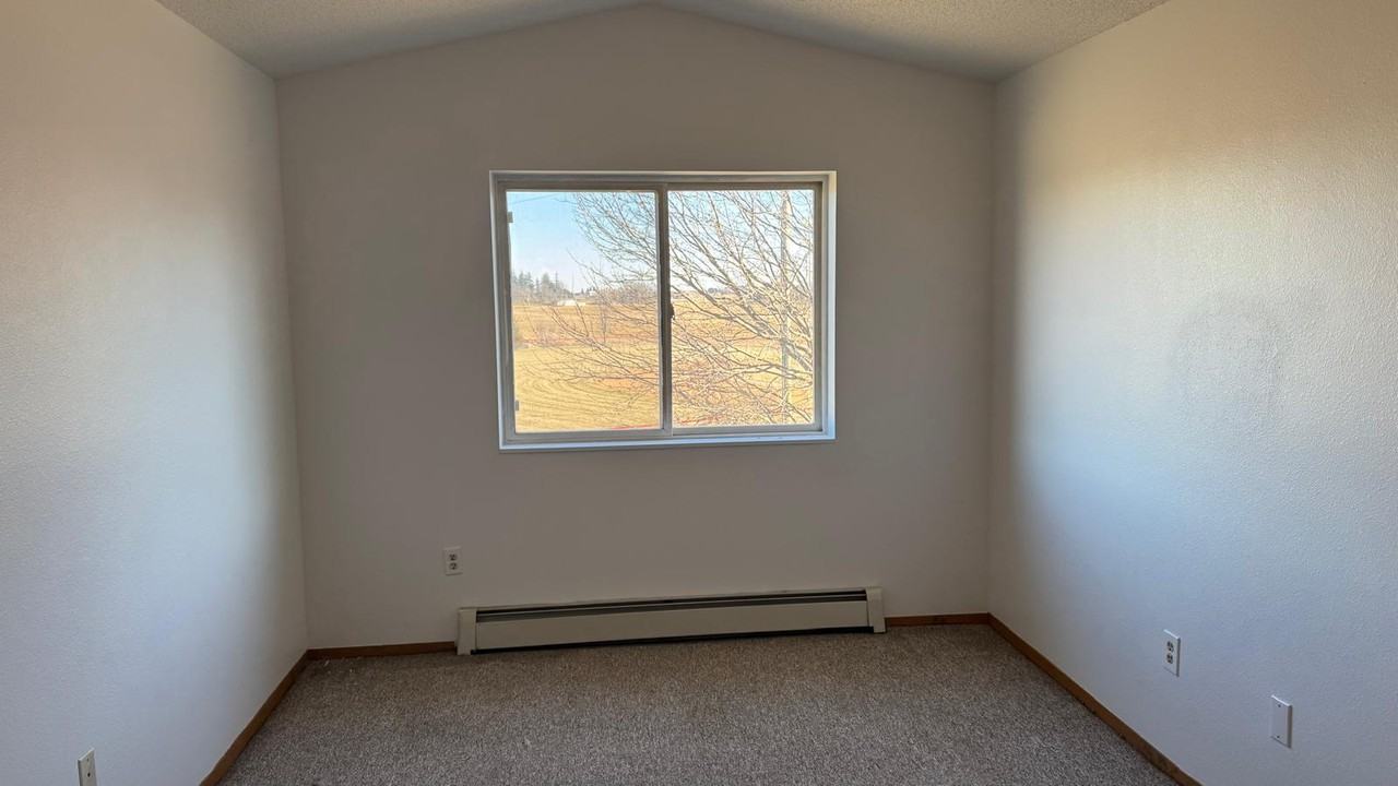 525 Lilac Ln #525LILACLN - Photo 3 of 4