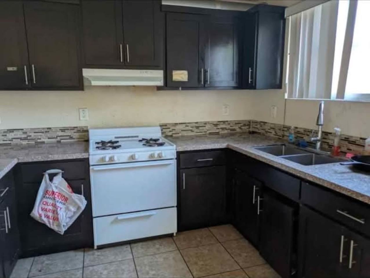 329 E 116th Pl - Photo 3 of 4